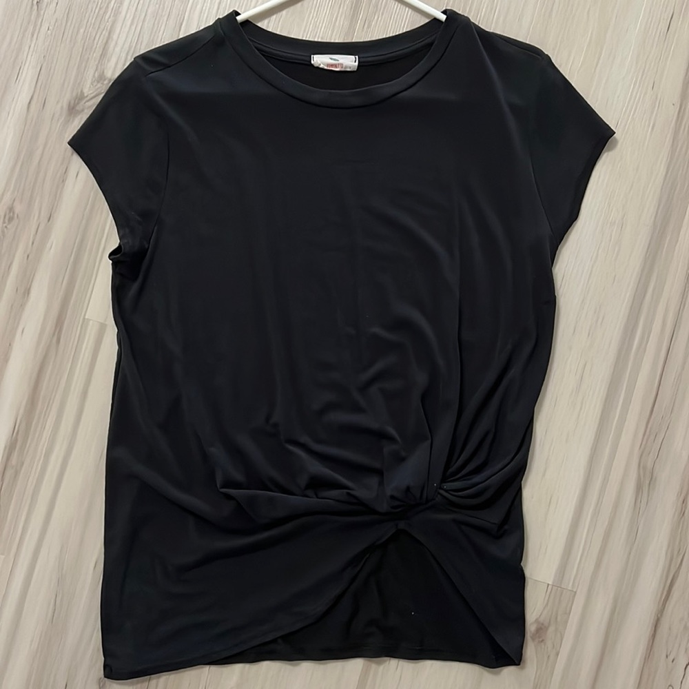 Hummingbird brand black tee with sewn in bunching in front, size Small